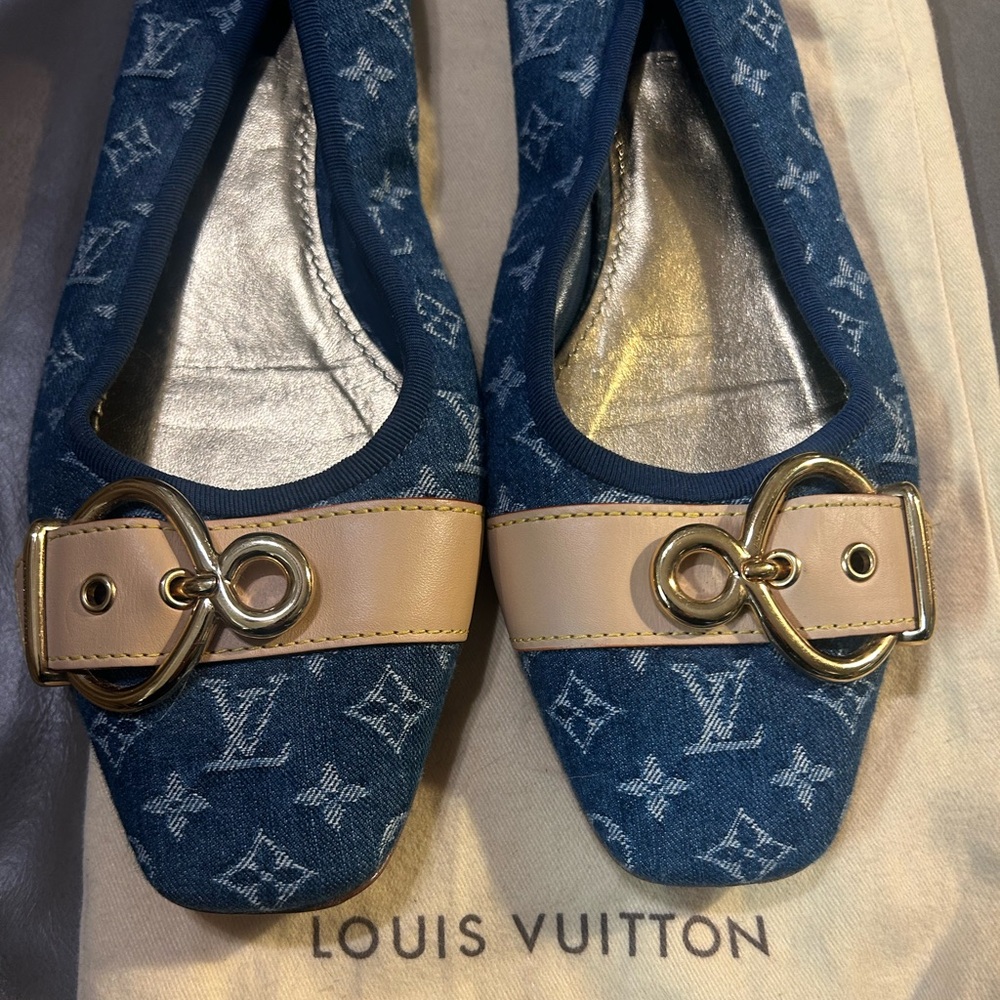 Louis Vuitton Blue Monogram Denim Ballet Flats with Beige Leather Buckle - Picture 3 of 14